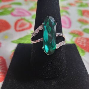 Emerald Green Crystal Sterling Silver Fashion Ring